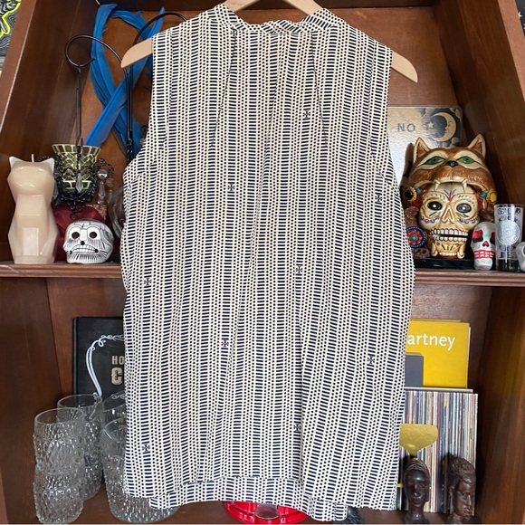 Tory Burch Navy and White Sleeveless Top - Picture 4 of 5